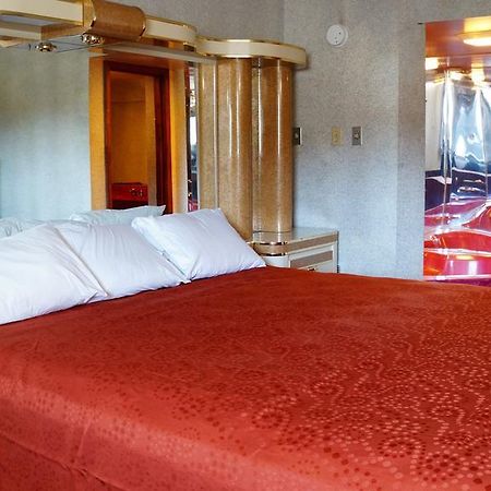 Royale Inn Канзас Сити Екстериор снимка