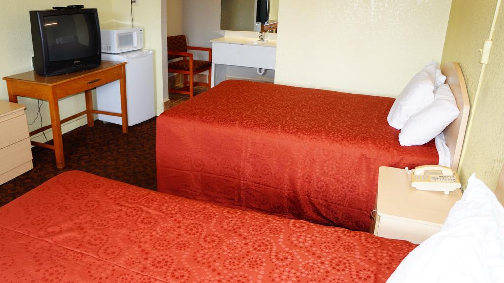 Royale Inn Канзас Сити Екстериор снимка