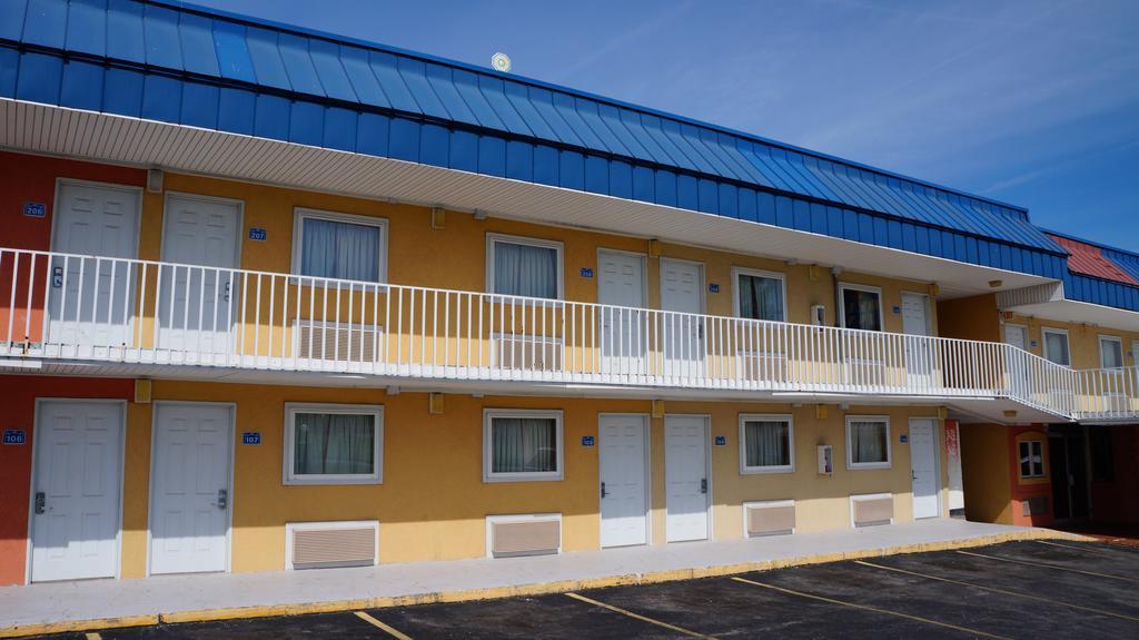 Royale Inn Канзас Сити Екстериор снимка